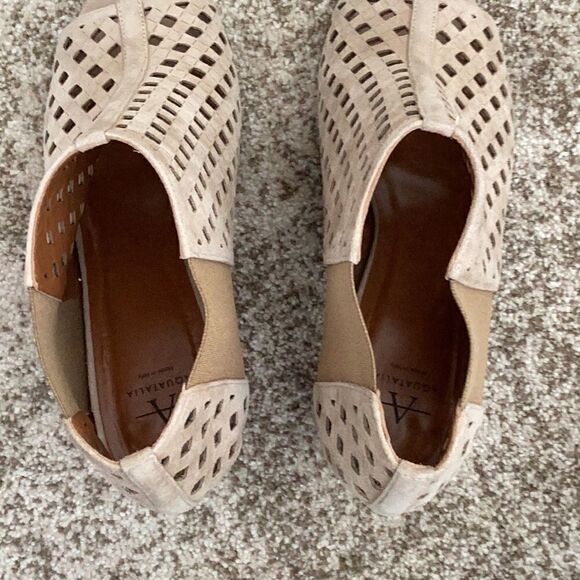 Aquatalia Shari Tan Peep Toe Leather Block Heel Ankle Booties 9 - Picture 5 of 7